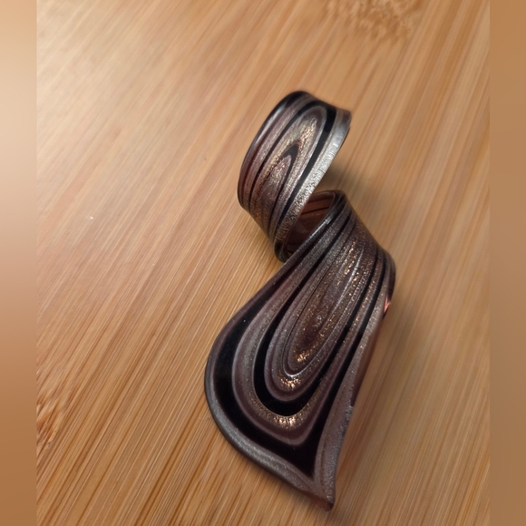 Elegant Black and Bronze/Purple Hues Necklace With Glass Pendant - Picture 5 of 12